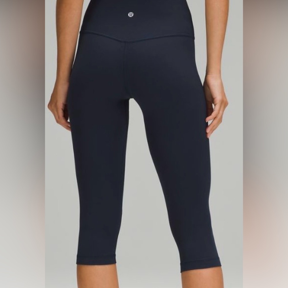 lululemon athletica Align Navy Cropped Leggings